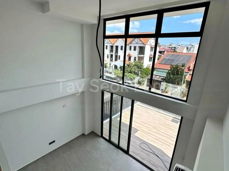 5 Bed Terraced House (Landed) for Sale in  Ventura View - Image 3